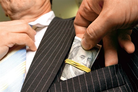 Столица продает «торговлю»